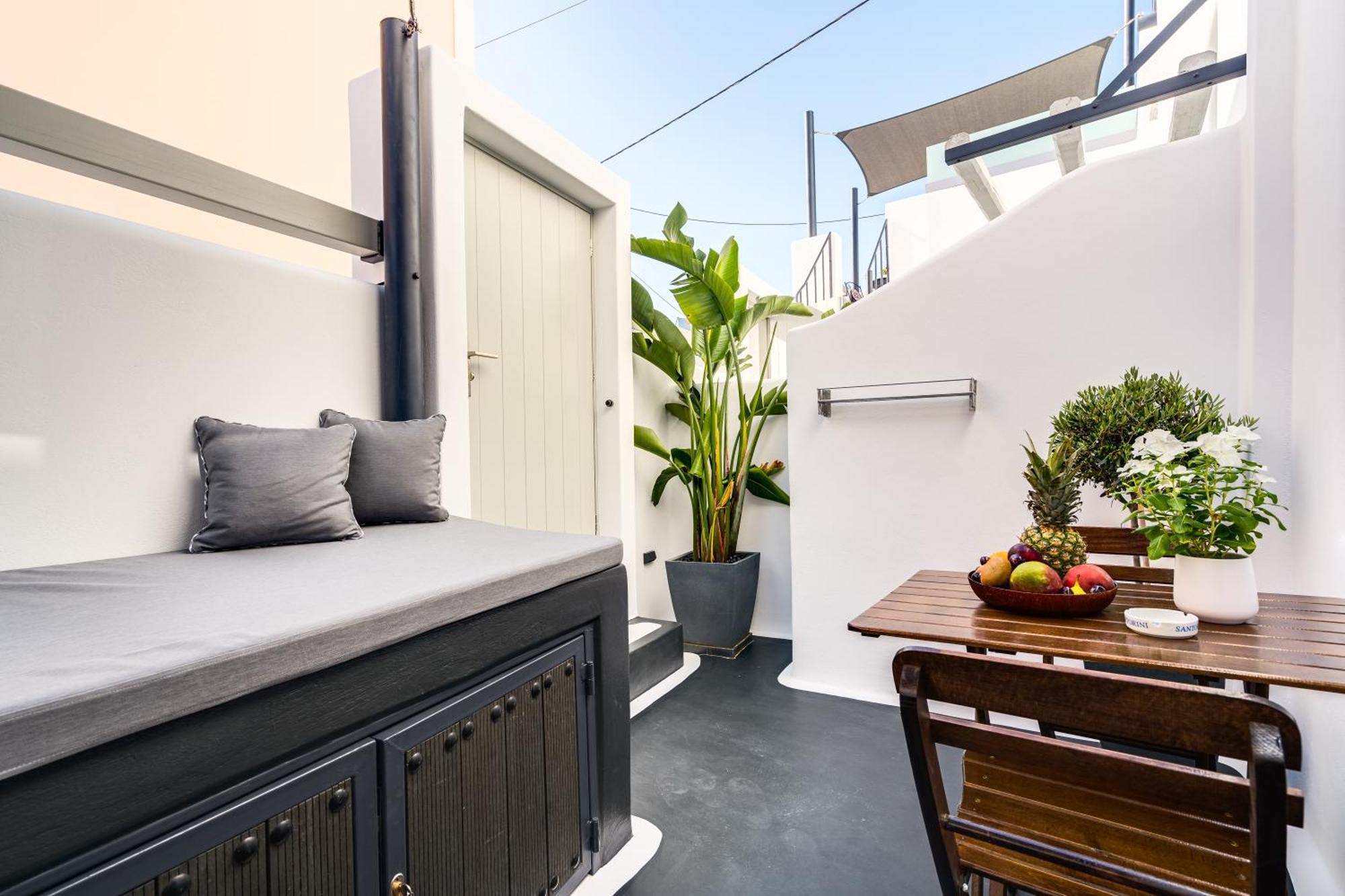 Tiara Suites Santorini サントリーニ エクステリア 写真