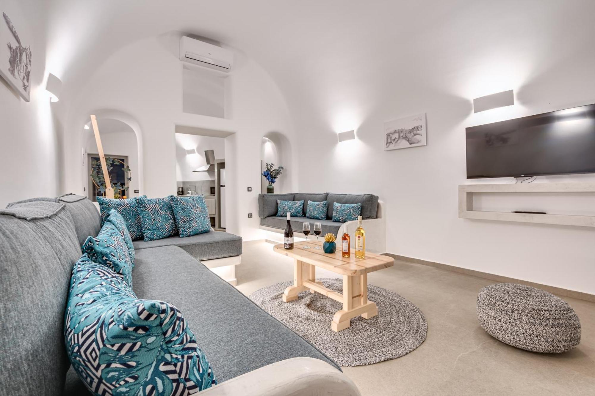 Tiara Suites Santorini サントリーニ エクステリア 写真